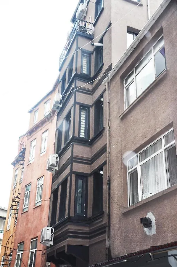 The Queen'S Istambul