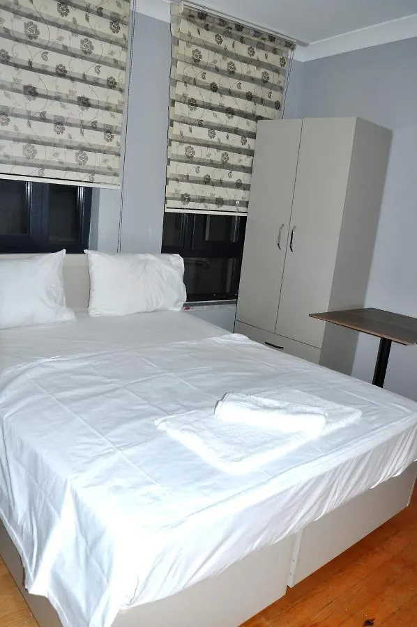 The Queen'S Istambul Hotel